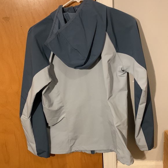 Blue Columbia Windbreaker - Picture 2 of 2